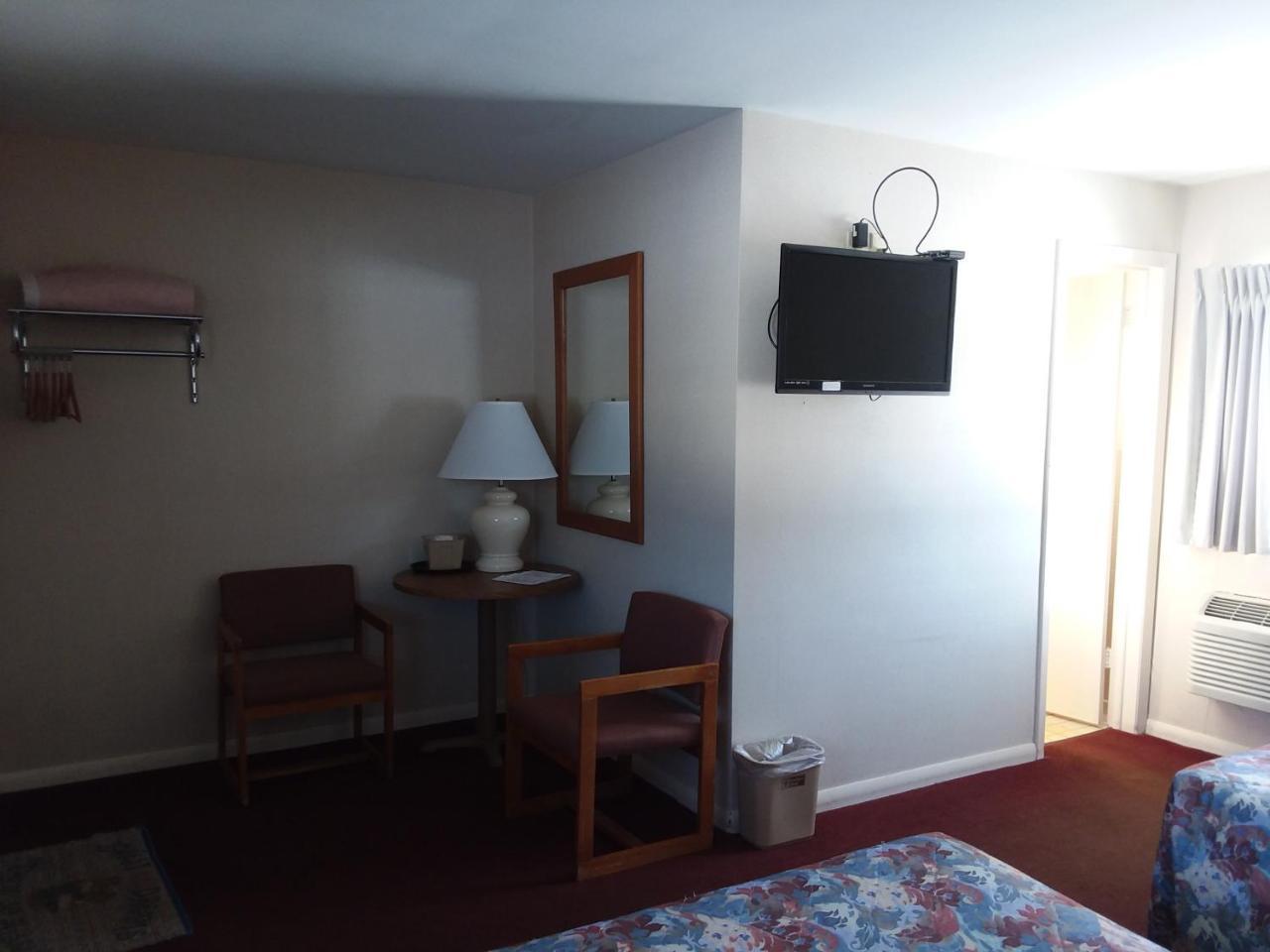 Budget Host Inn - Manistique Extérieur photo