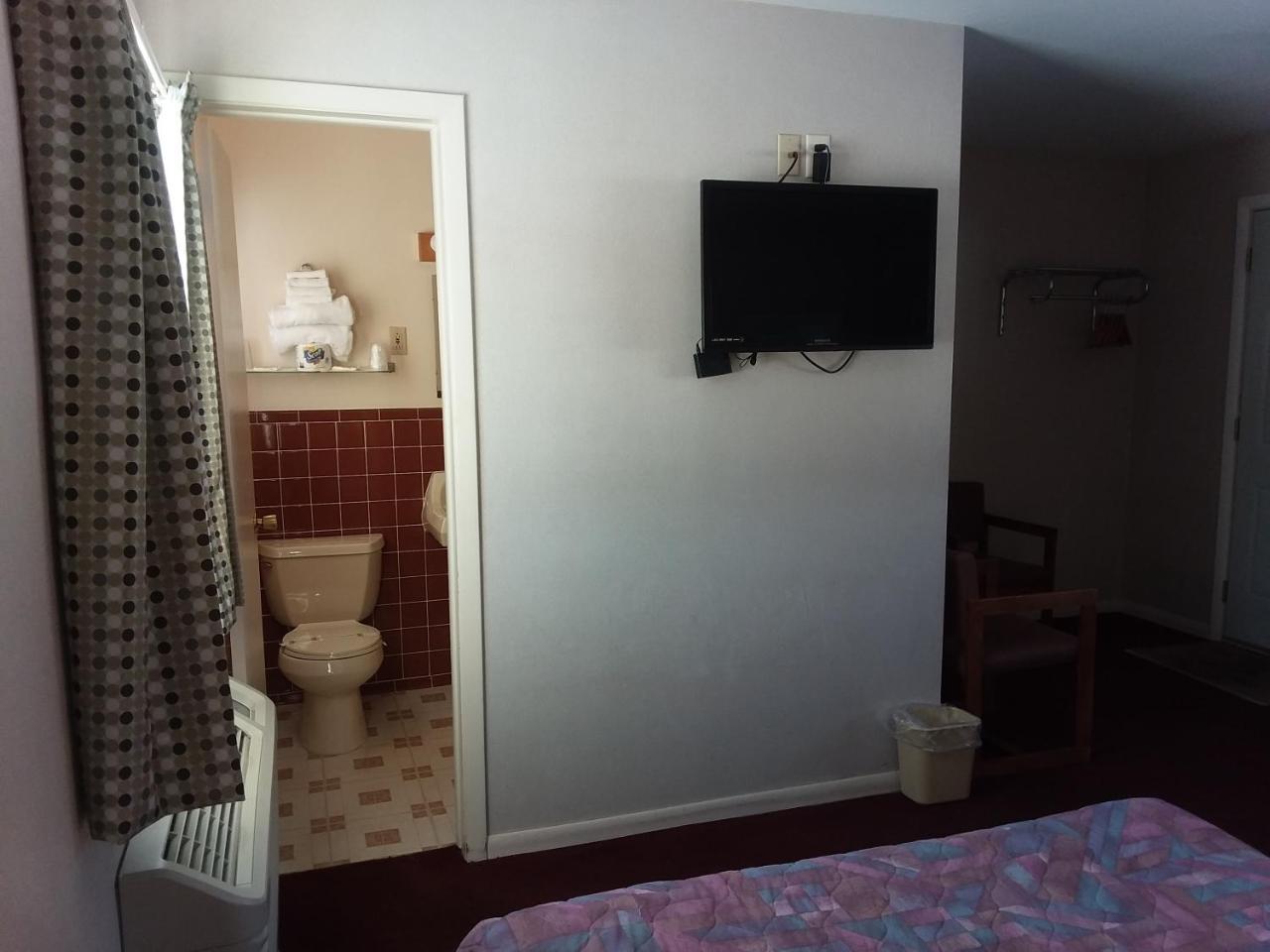 Budget Host Inn - Manistique Extérieur photo